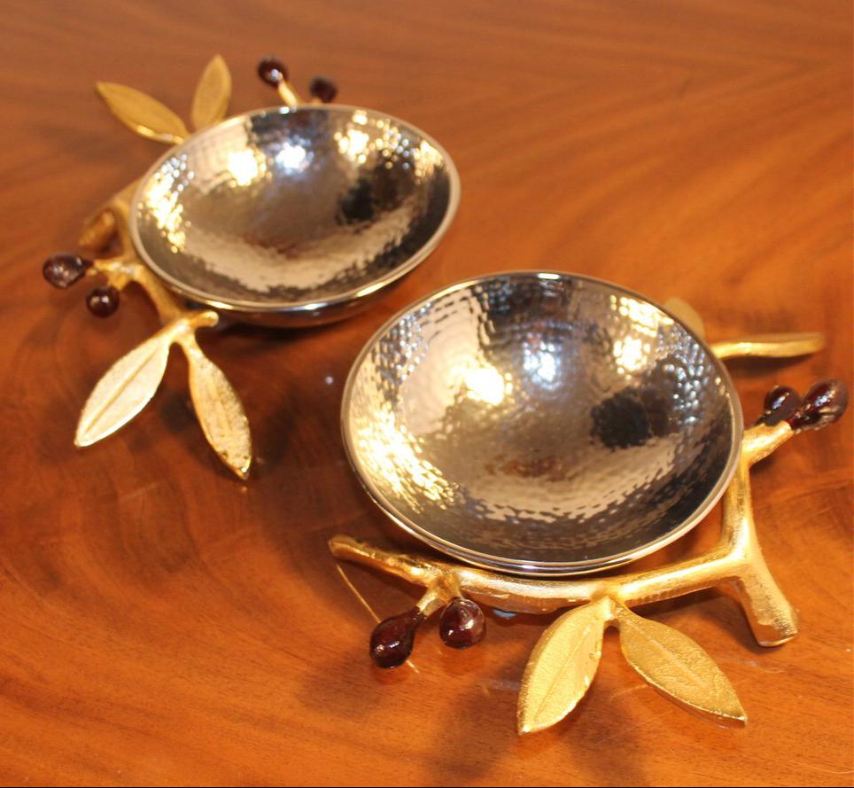 Number 6004: Silver bowl with gold-plated brass limb
