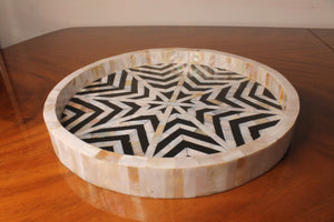 Number 6010: Round black and white mother of pearl tray.
