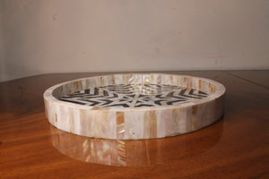 Number 6010: Round black and white mother of pearl tray.